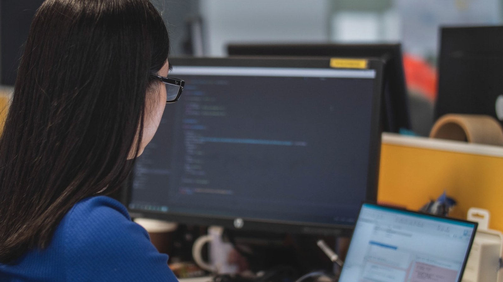Don’t Hoard Tutorials: Sell a Tiny “lite CRM — internal links and keywords” Loop in 7–14 Days